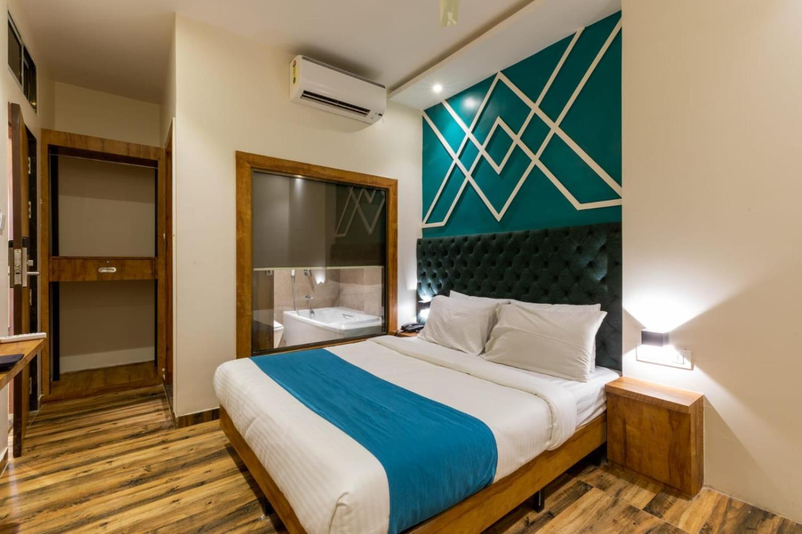 Deluxe Double Room,1639669804:JPEG